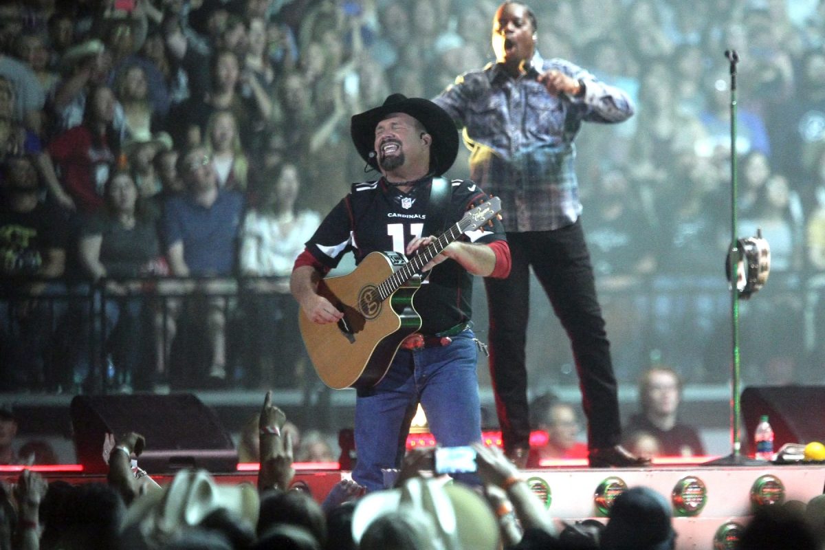 Garth Brooks Sets Blame It All On My Roots Arena Tour for 2026